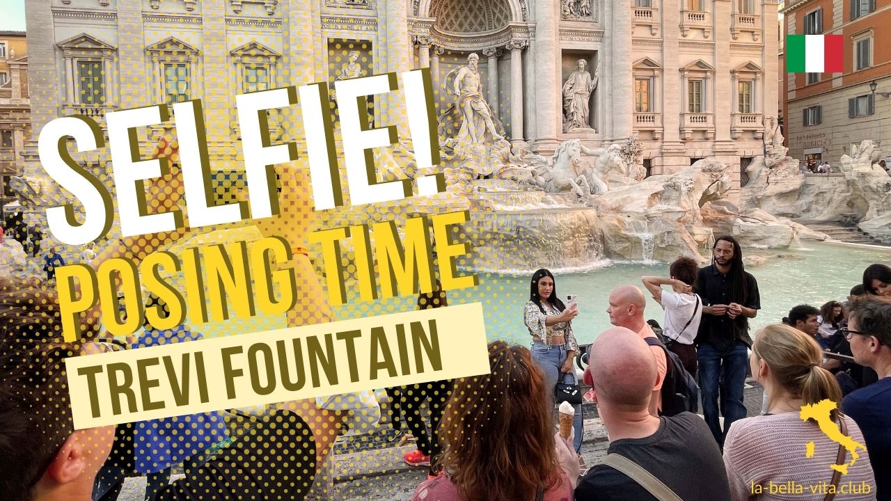 Carregar vídeo: the video shows a afternoon at the trevi fountain in rome - lots of selfies, lots of people in love. lots of happening